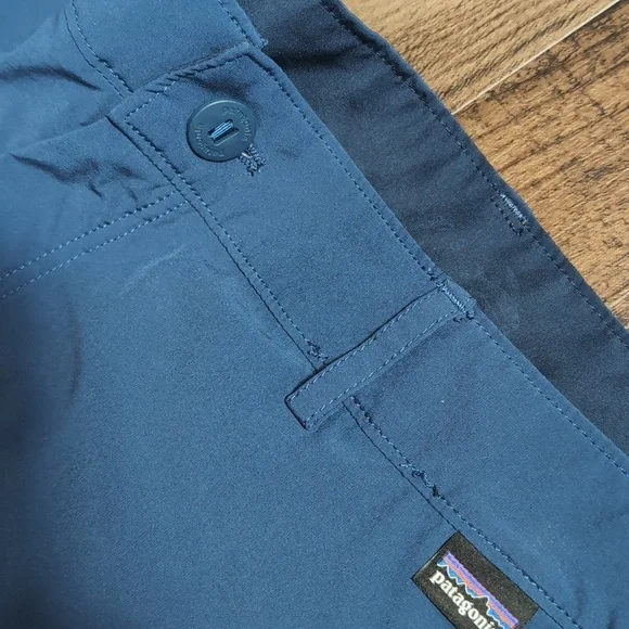 Patagonia Hydropeak Hybrid Walk Shorts • Size 40 • Tidepool Blue (Dark Teal) - Picture 4 of 9